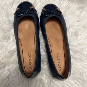 Vionic Ballet Flats.  7.5. New. Navy Blue